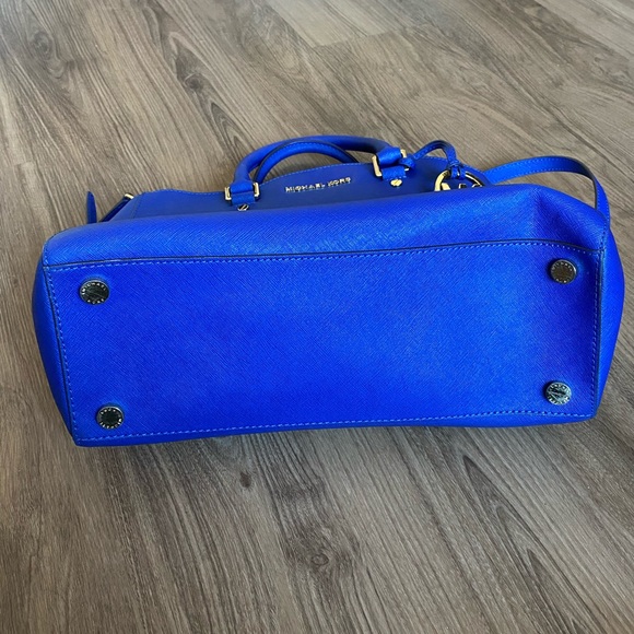 Authentic Blue Michael Kors Purse Tote - Picture 8 of 12